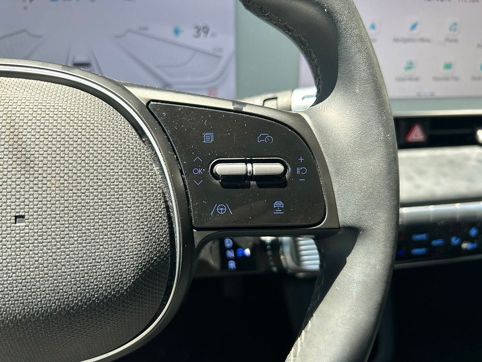 2024 Hyundai IONIQ 5 SE Standard Range
