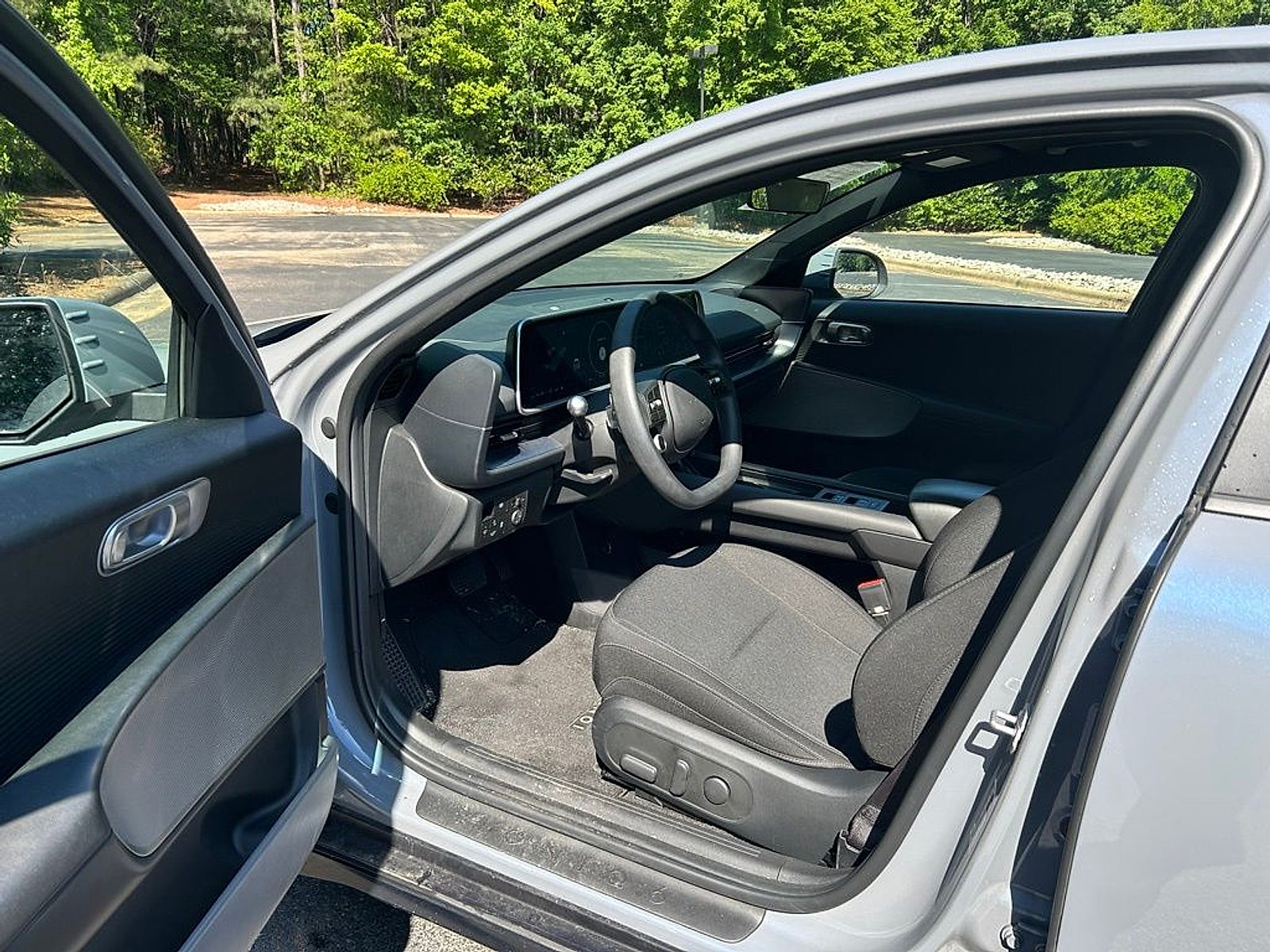 2024 Hyundai IONIQ 6 SE Standard Range