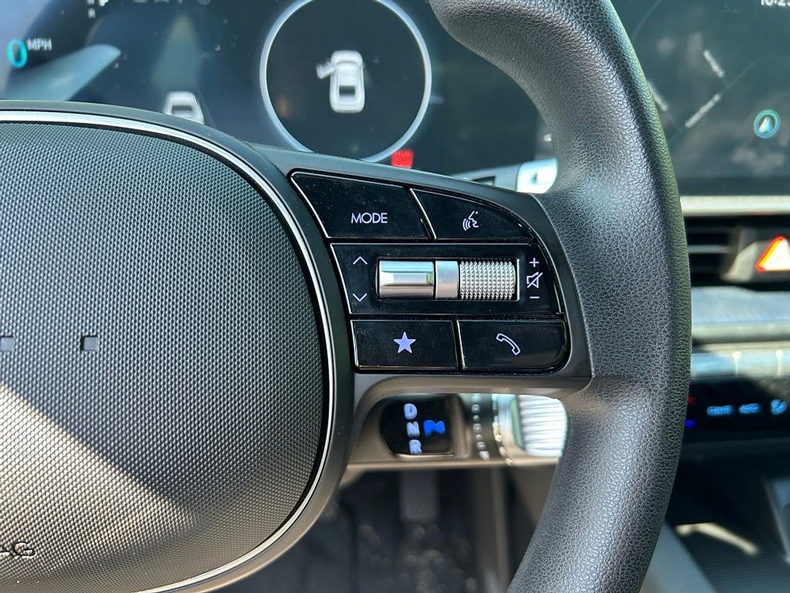 2024 Hyundai IONIQ 6 SE Standard Range