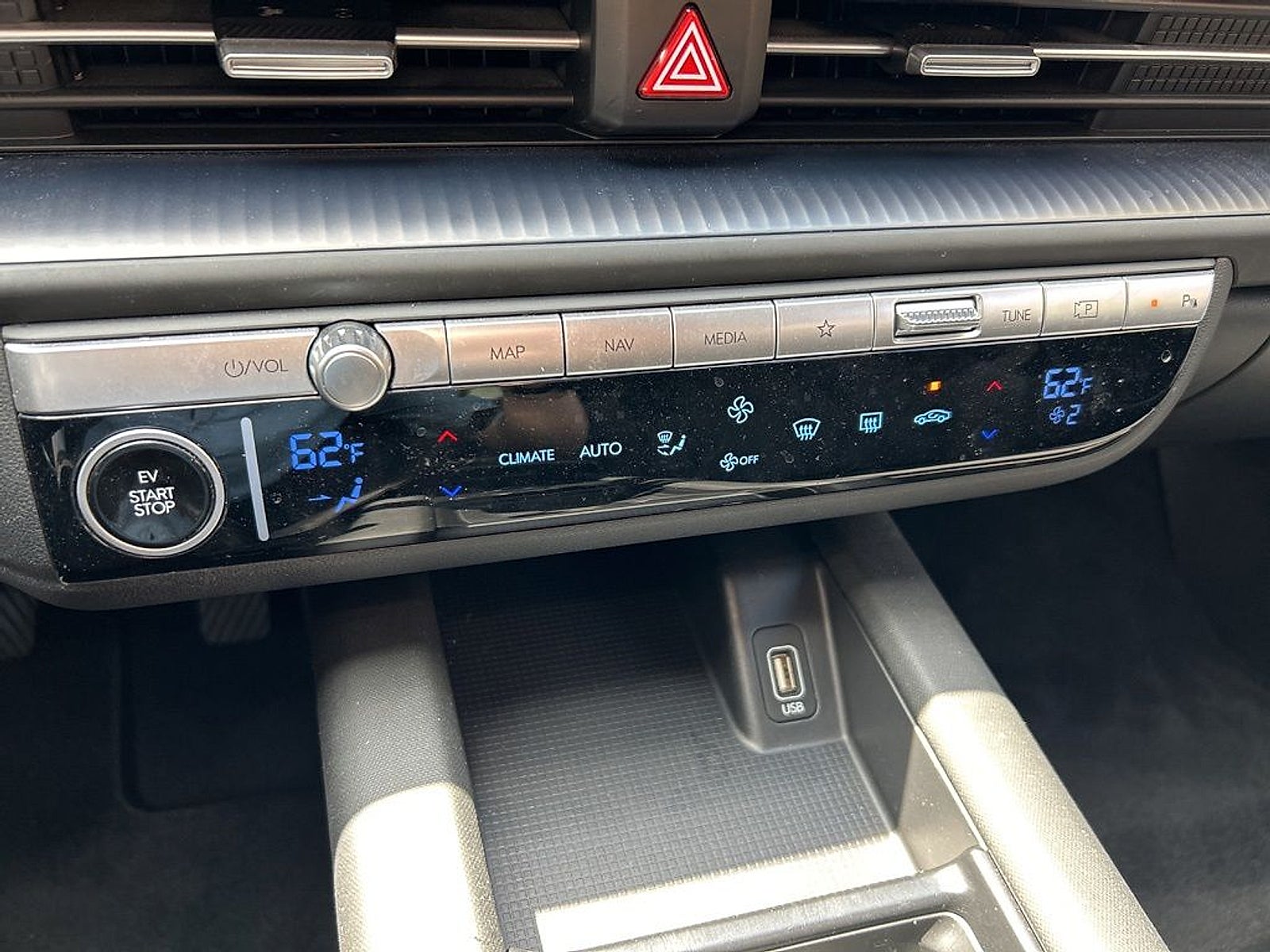 2025 Hyundai IONIQ 6 SE Standard Range