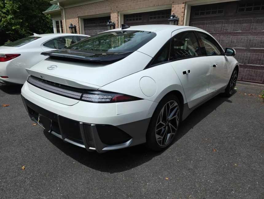 2023 Hyundai IONIQ 6 Limited