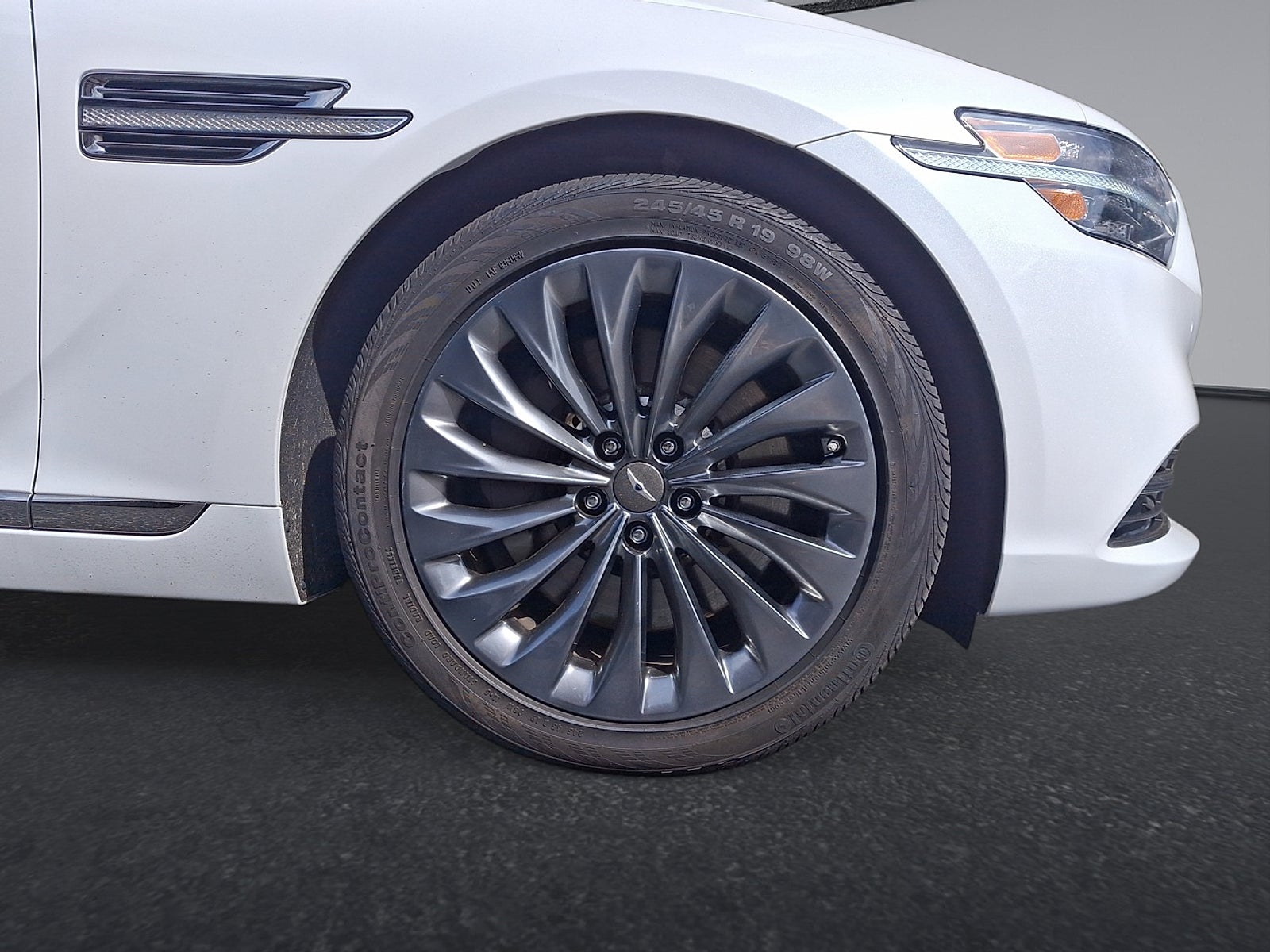 2020 Genesis G90 3.3T Premium AWD