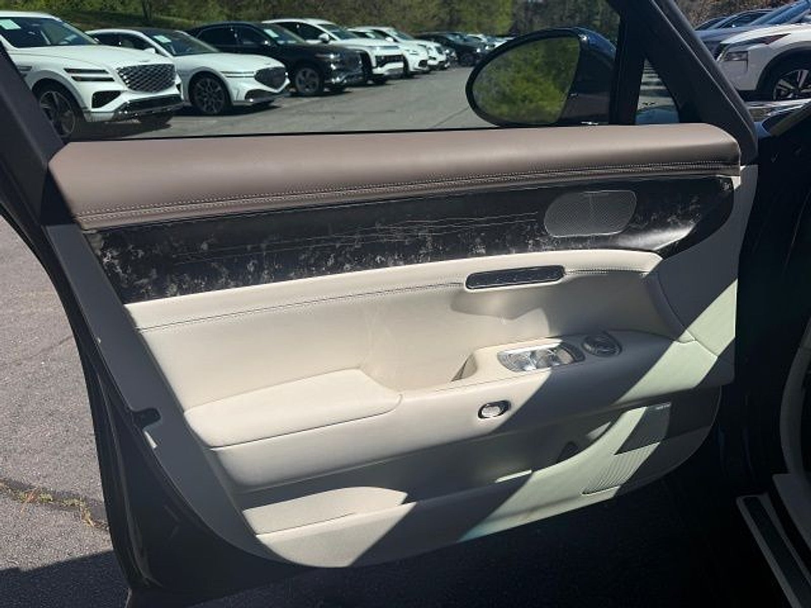 2025 Genesis G90 3.5T e-SC AWD
