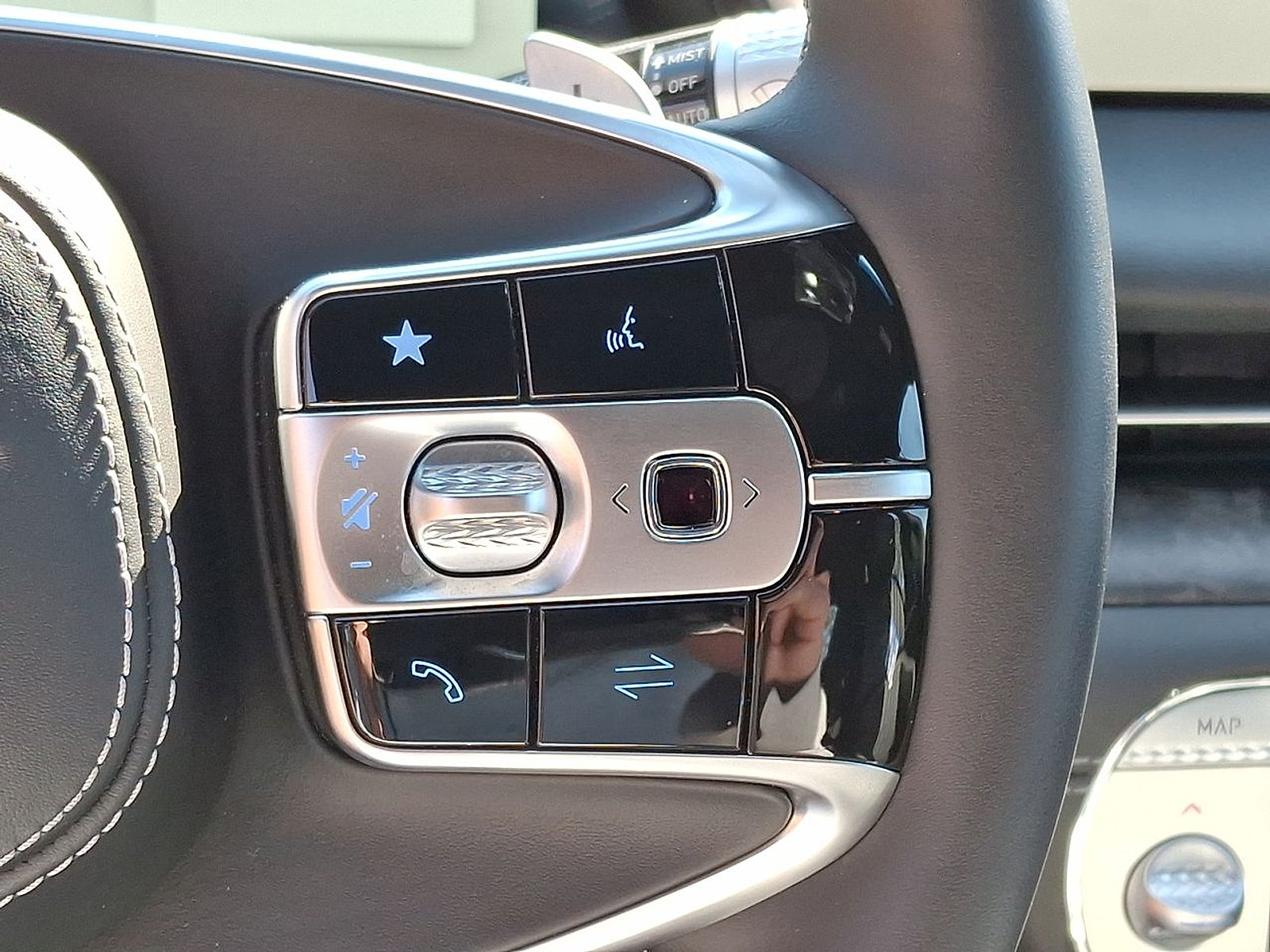 2025 Genesis G90 3.5T e-SC AWD