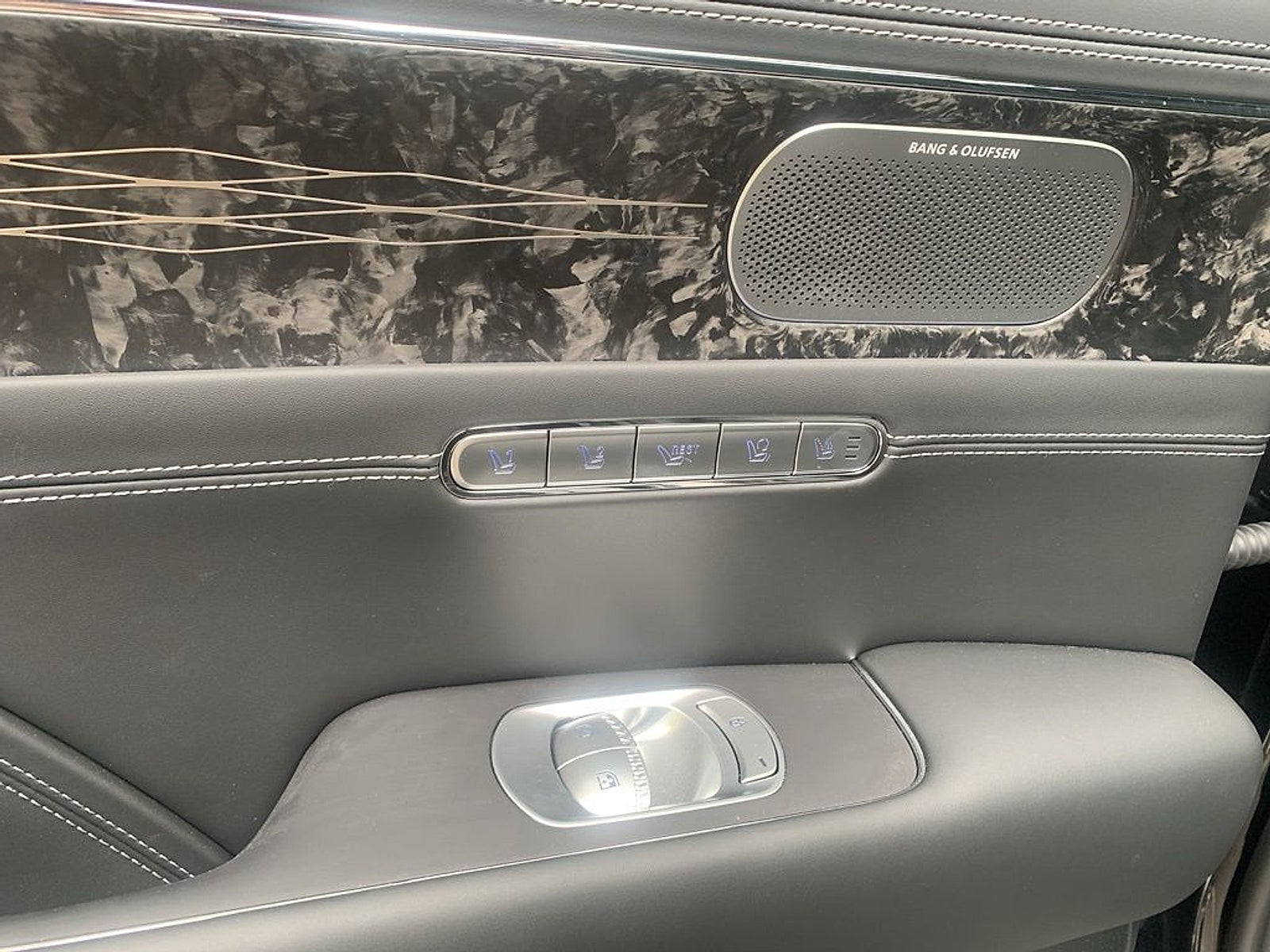 2025 Genesis G90 3.5T e-SC AWD