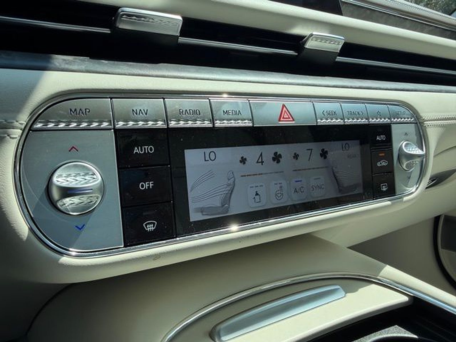 2025 Genesis G90 3.5T e-SC AWD