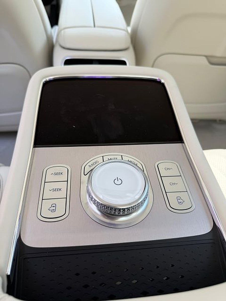 2025 Genesis G90 3.5T e-SC AWD