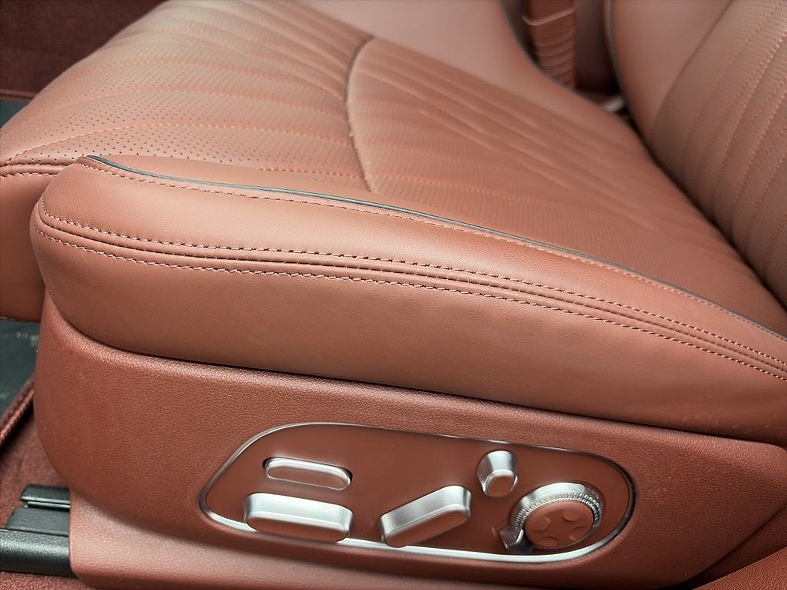 2025 Genesis G90 3.5T e-SC AWD