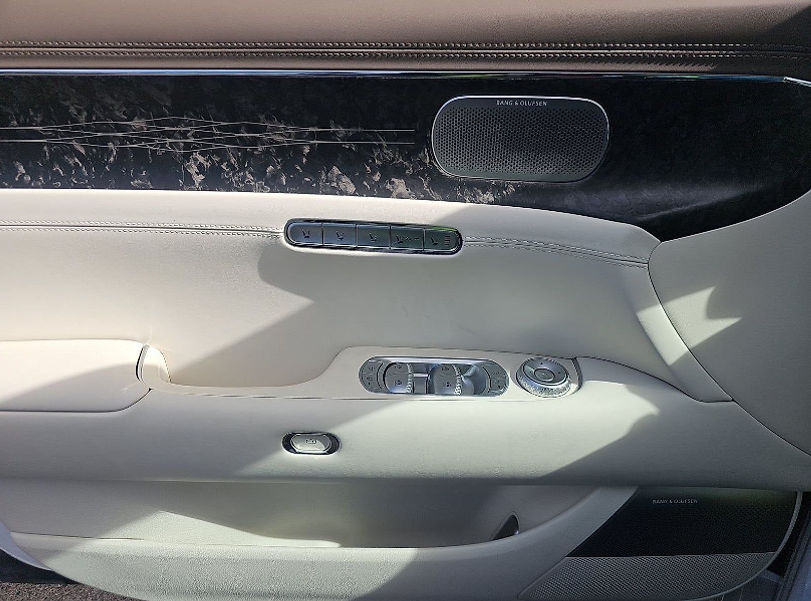 2025 Genesis G90 3.5T e-SC AWD