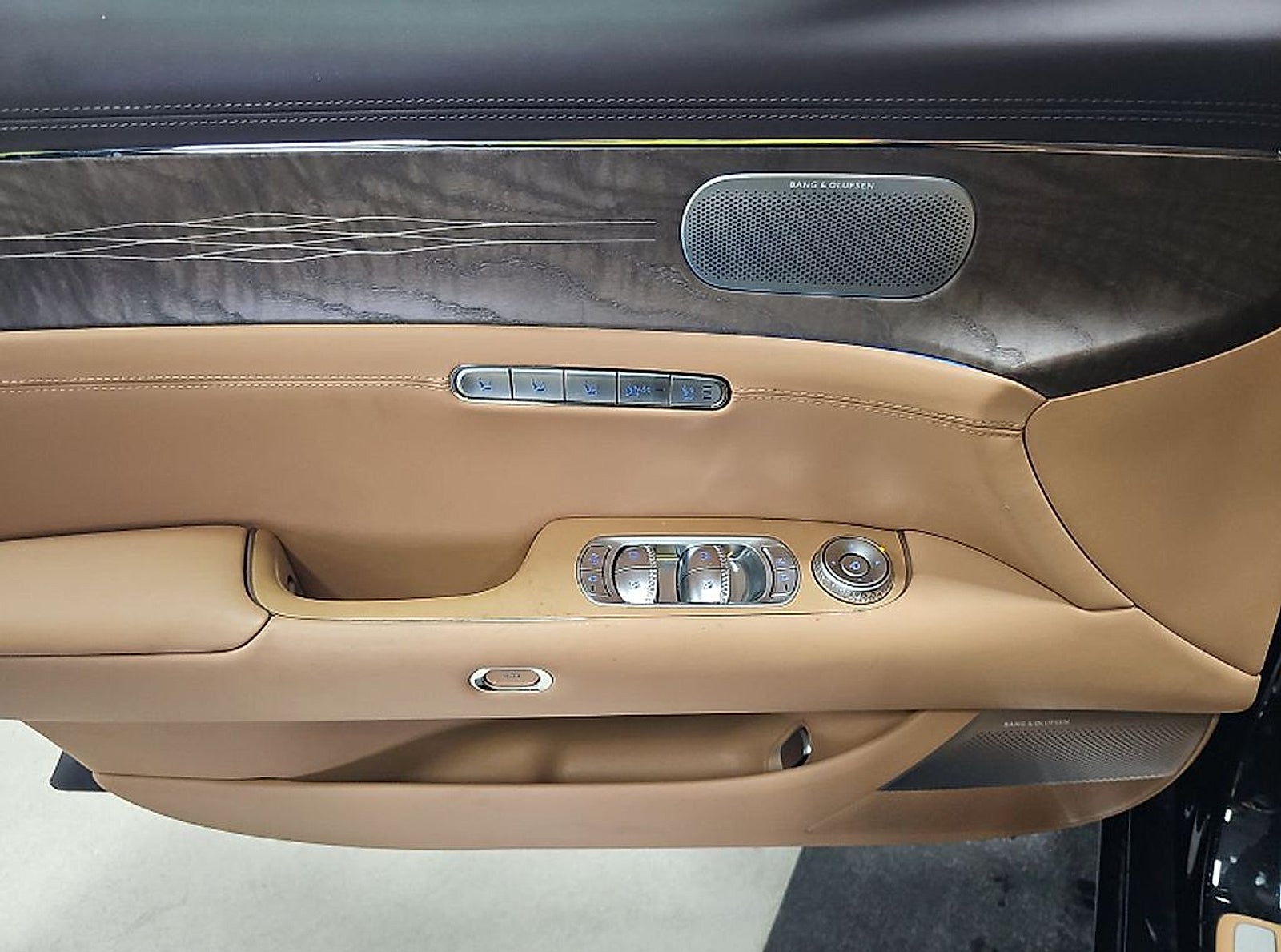 2025 Genesis G90 3.5T e-SC AWD