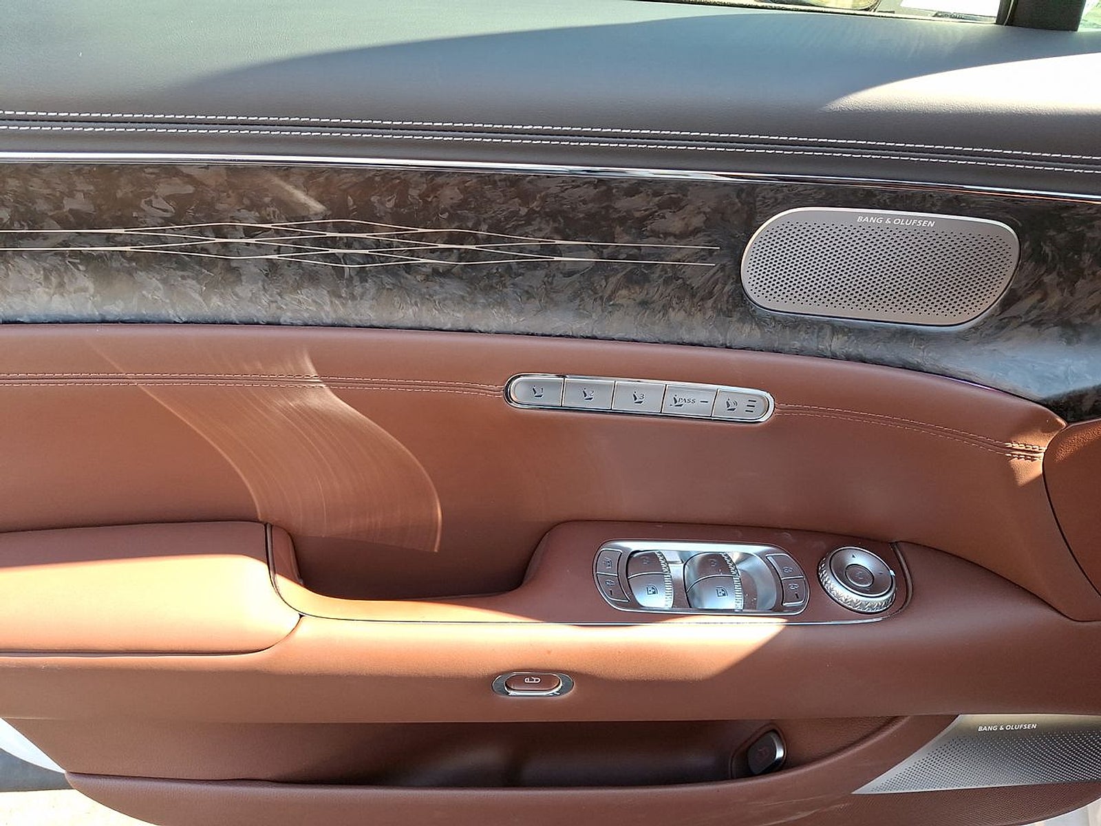 2025 Genesis G90 3.5T e-SC AWD