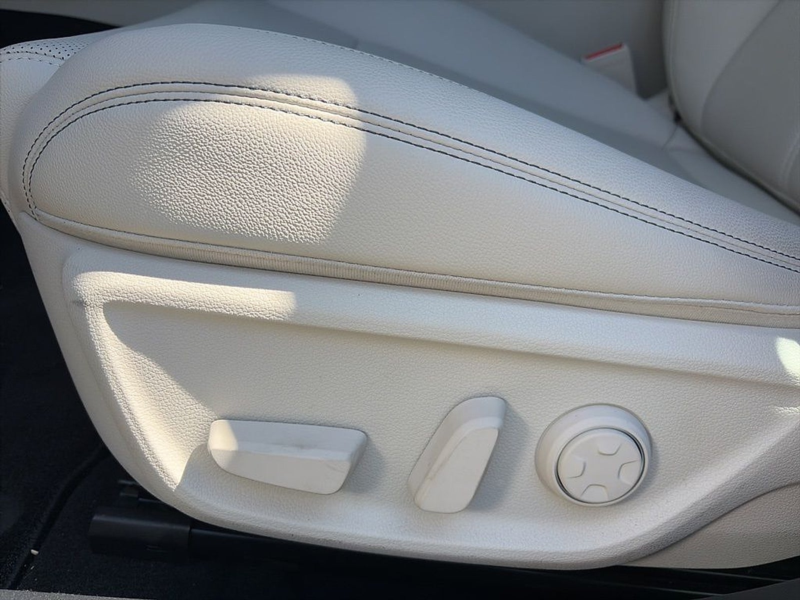2026 Genesis G70 2.5T RWD
