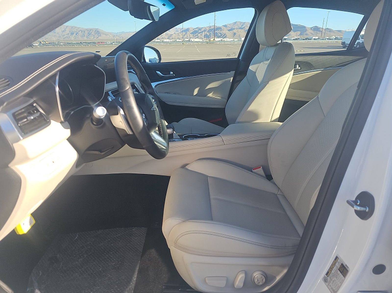 2026 Genesis G70 2.5T RWD
