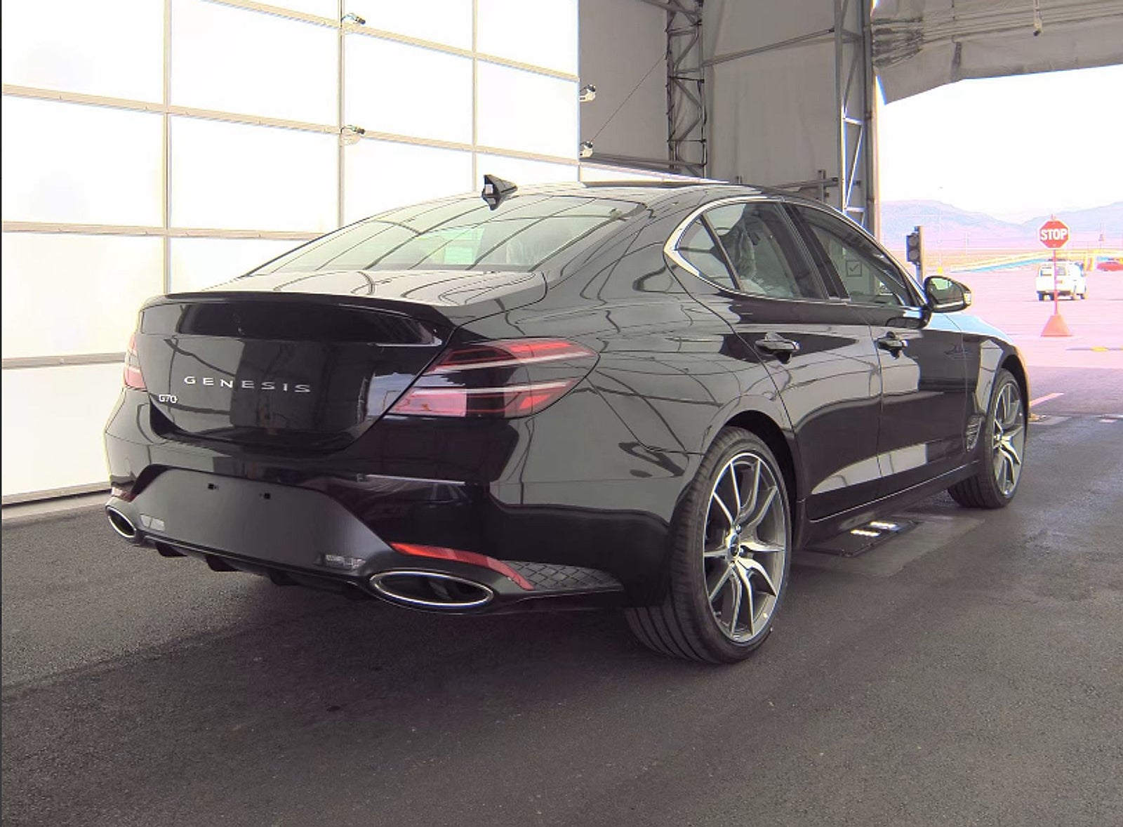 2026 Genesis G70 2.5T RWD