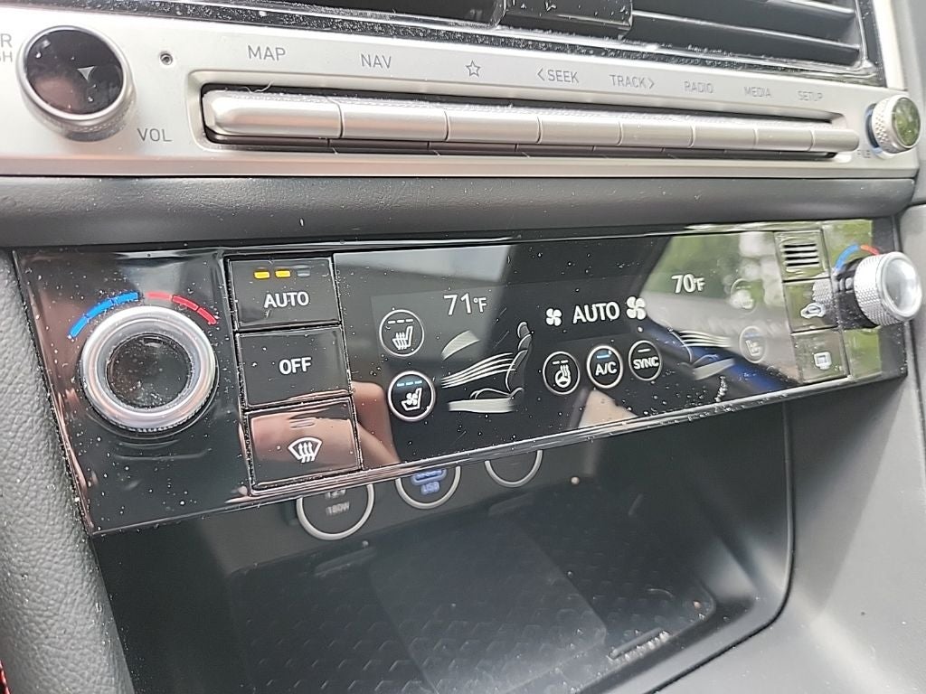 2024 Genesis G70 2.5T AWD