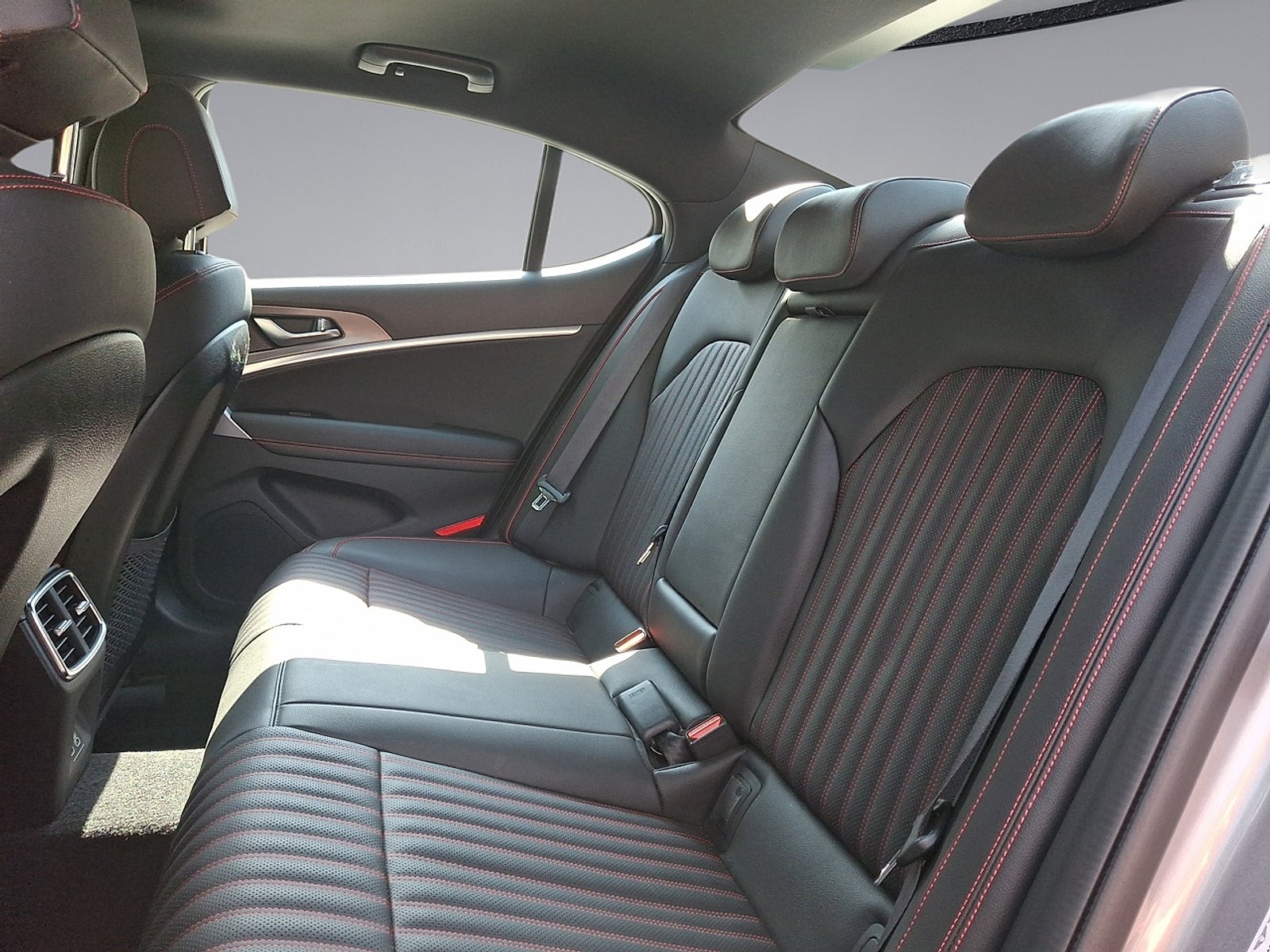 2025 Genesis G70 2.5T RWD