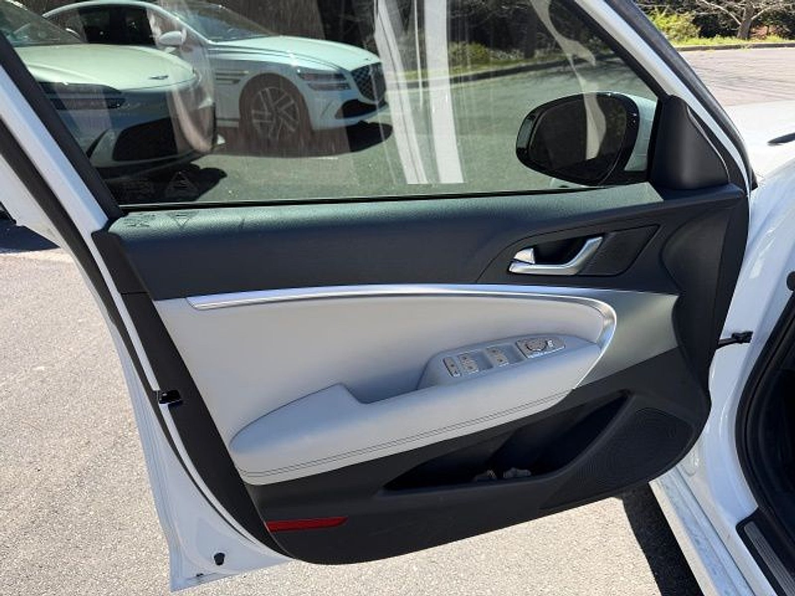 2025 Genesis G70 2.5T RWD