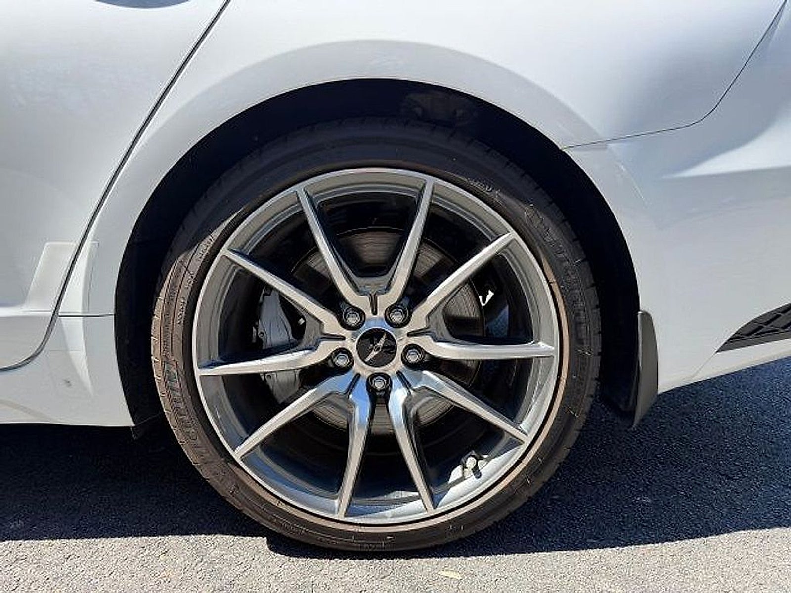 2025 Genesis G70 2.5T RWD