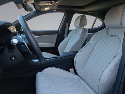 2025 Genesis G70 2.5T RWD