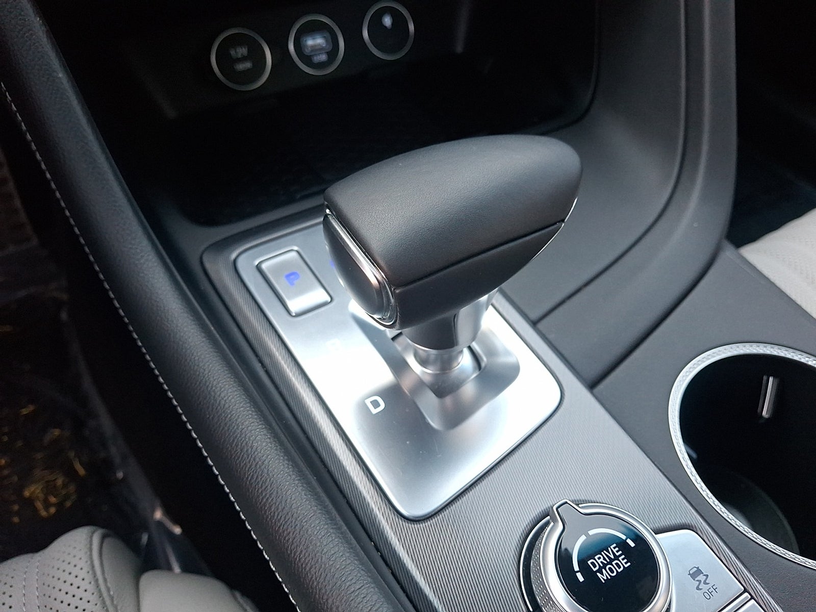 2025 Genesis G70 2.5T RWD