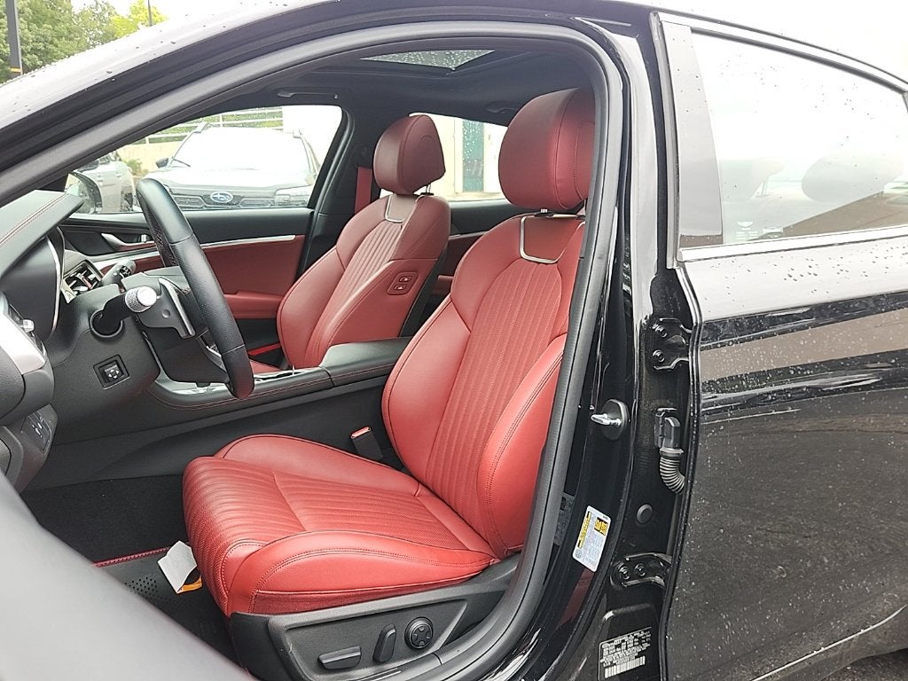 2025 Genesis G70 2.5T RWD