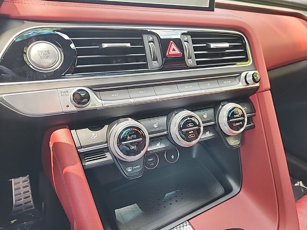 2023 Genesis G70 2.0T RWD
