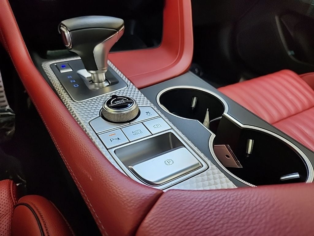 2023 Genesis G70 2.0T RWD