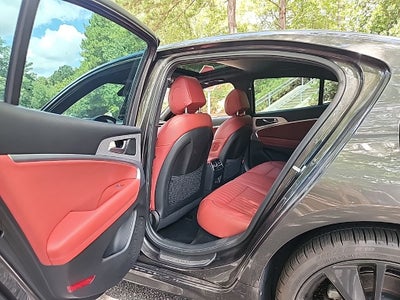 2023 Genesis G70 2.0T RWD