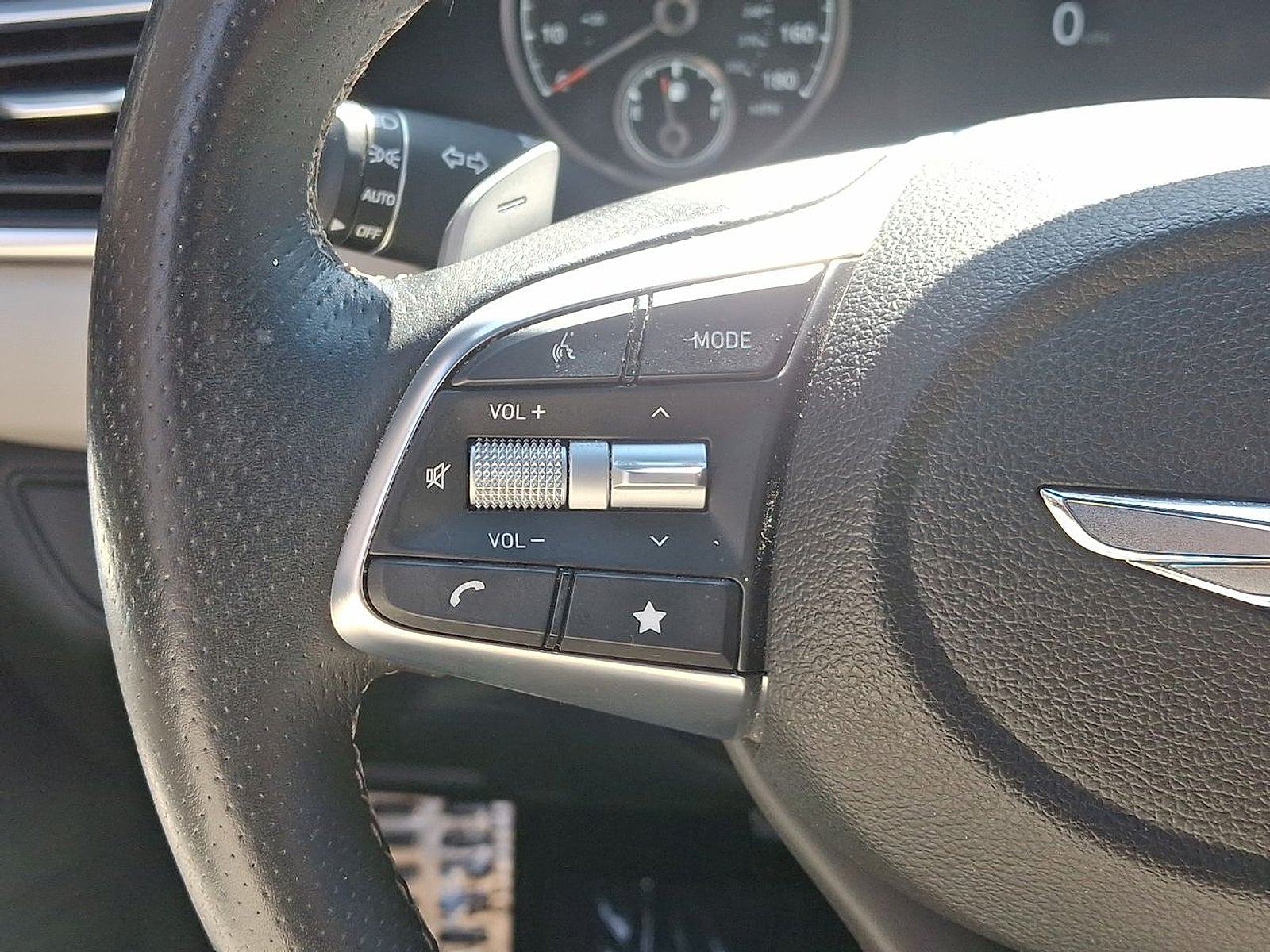 2023 Genesis G70 2.0T RWD