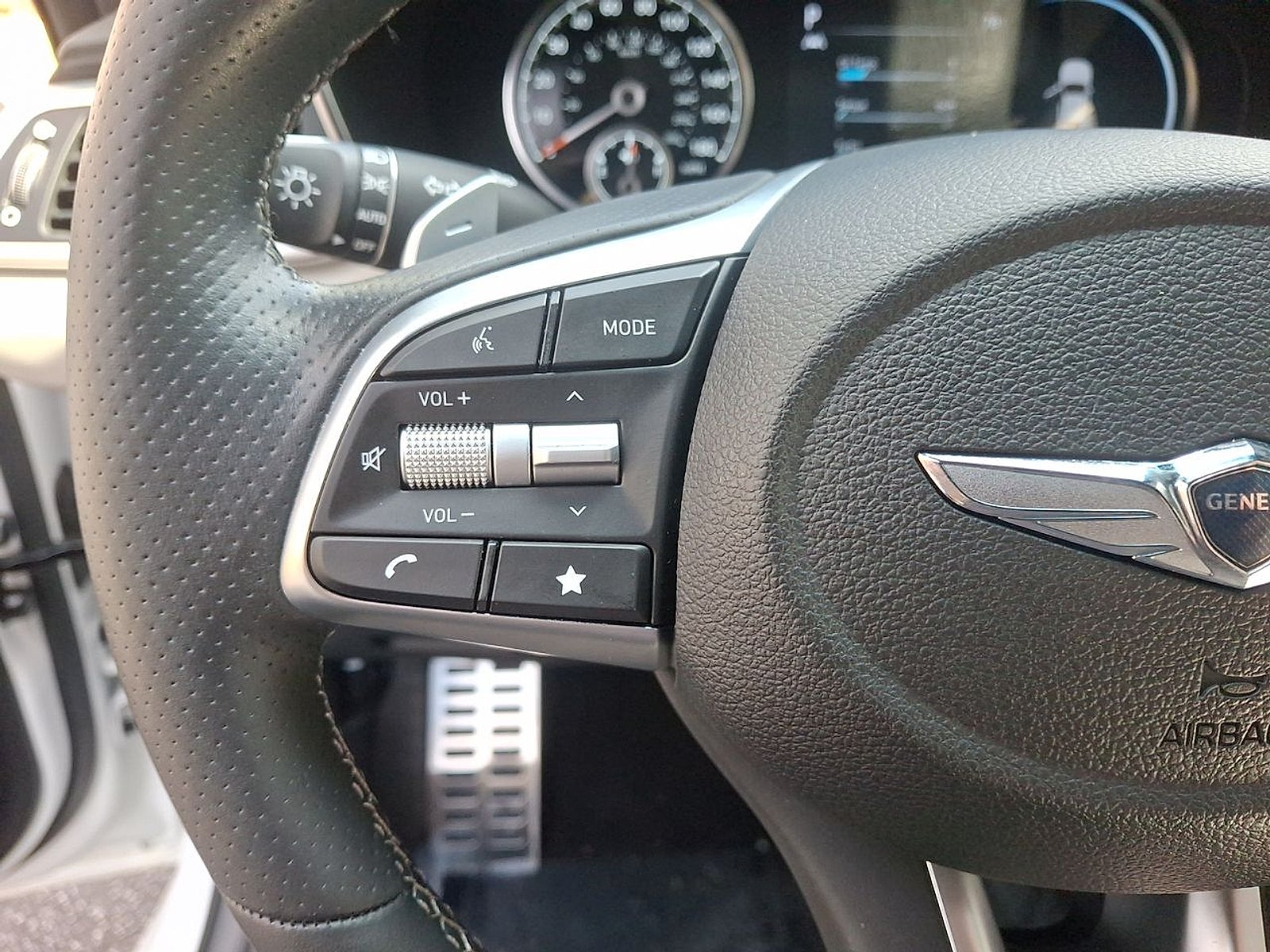 2023 Genesis G70 3.3T RWD