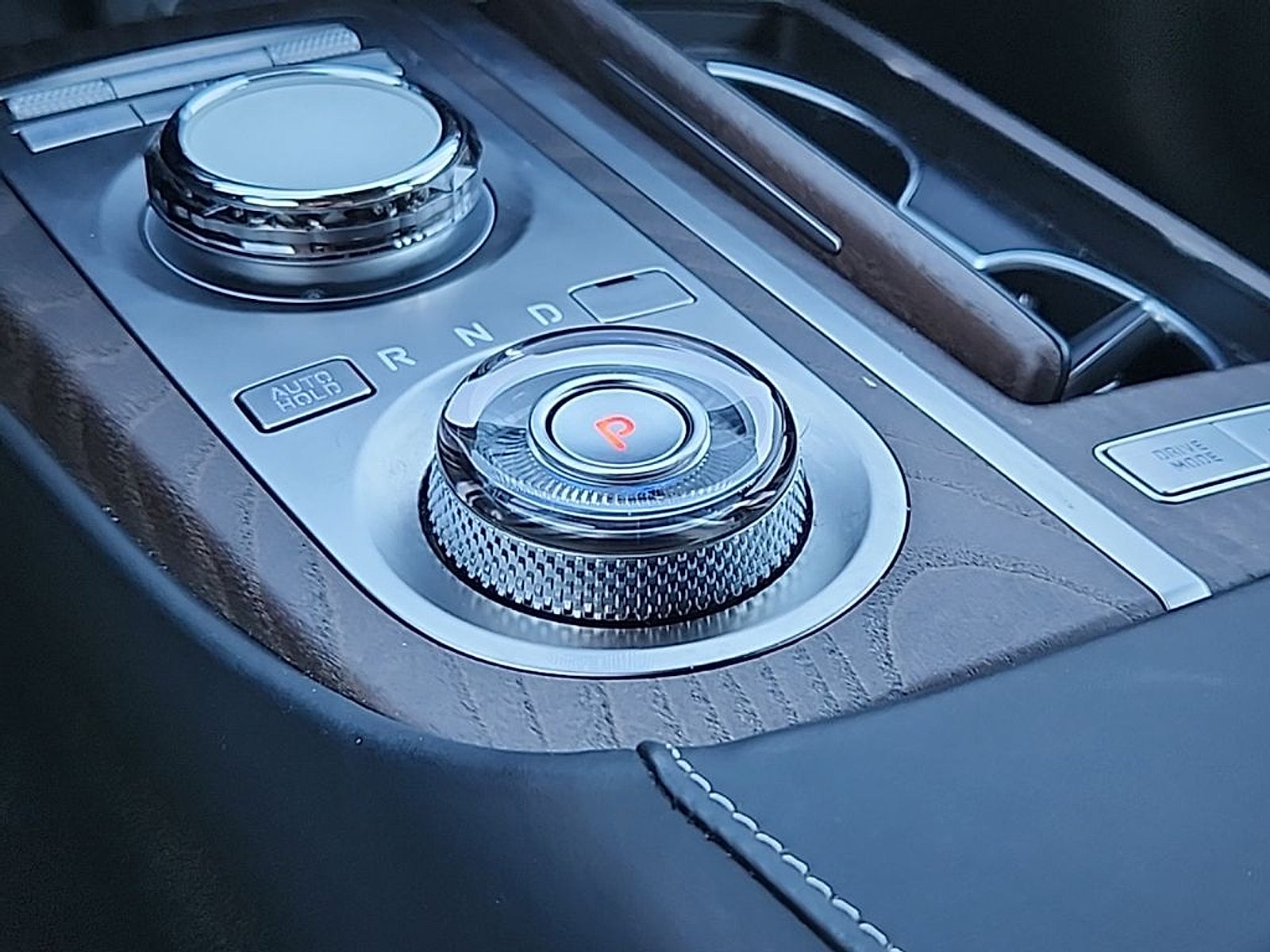 2024 Genesis Electrified G80 Advanced