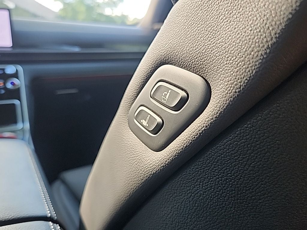 2025 Genesis GV80 2.5T Standard AWD