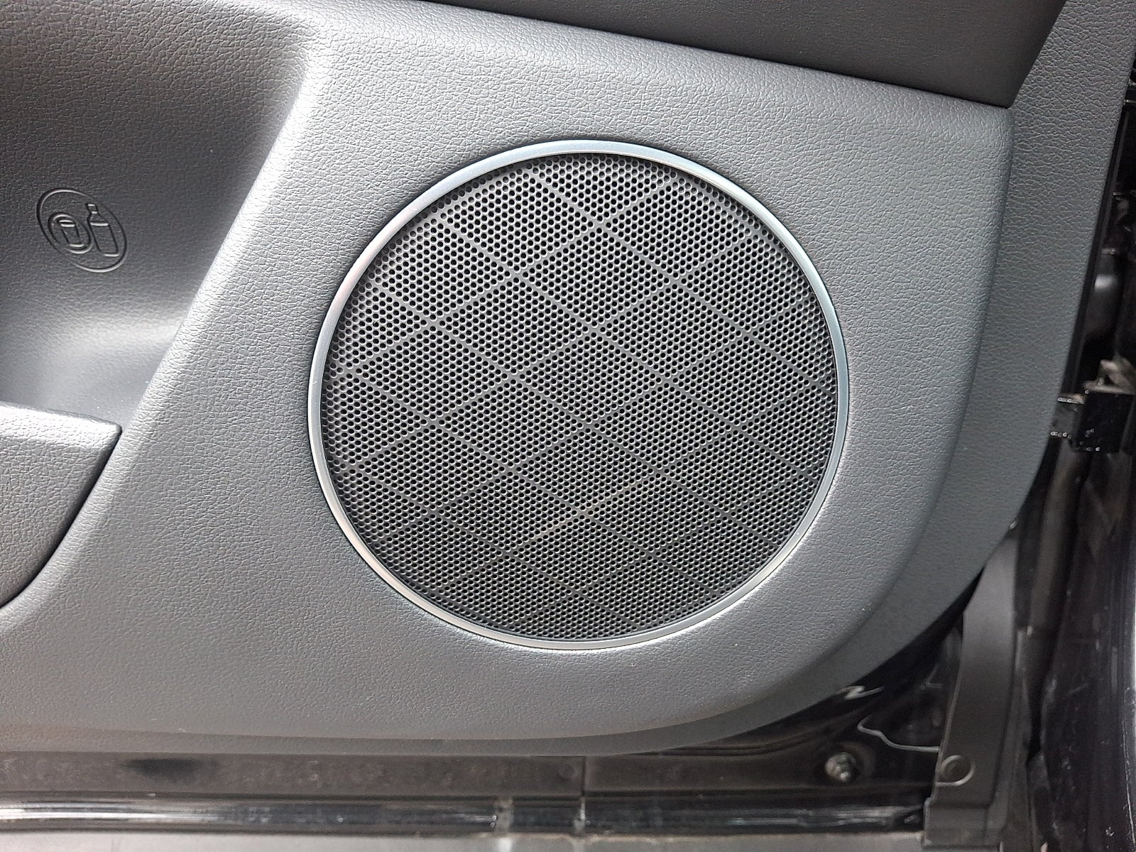 2025 Genesis GV80 2.5T Standard AWD