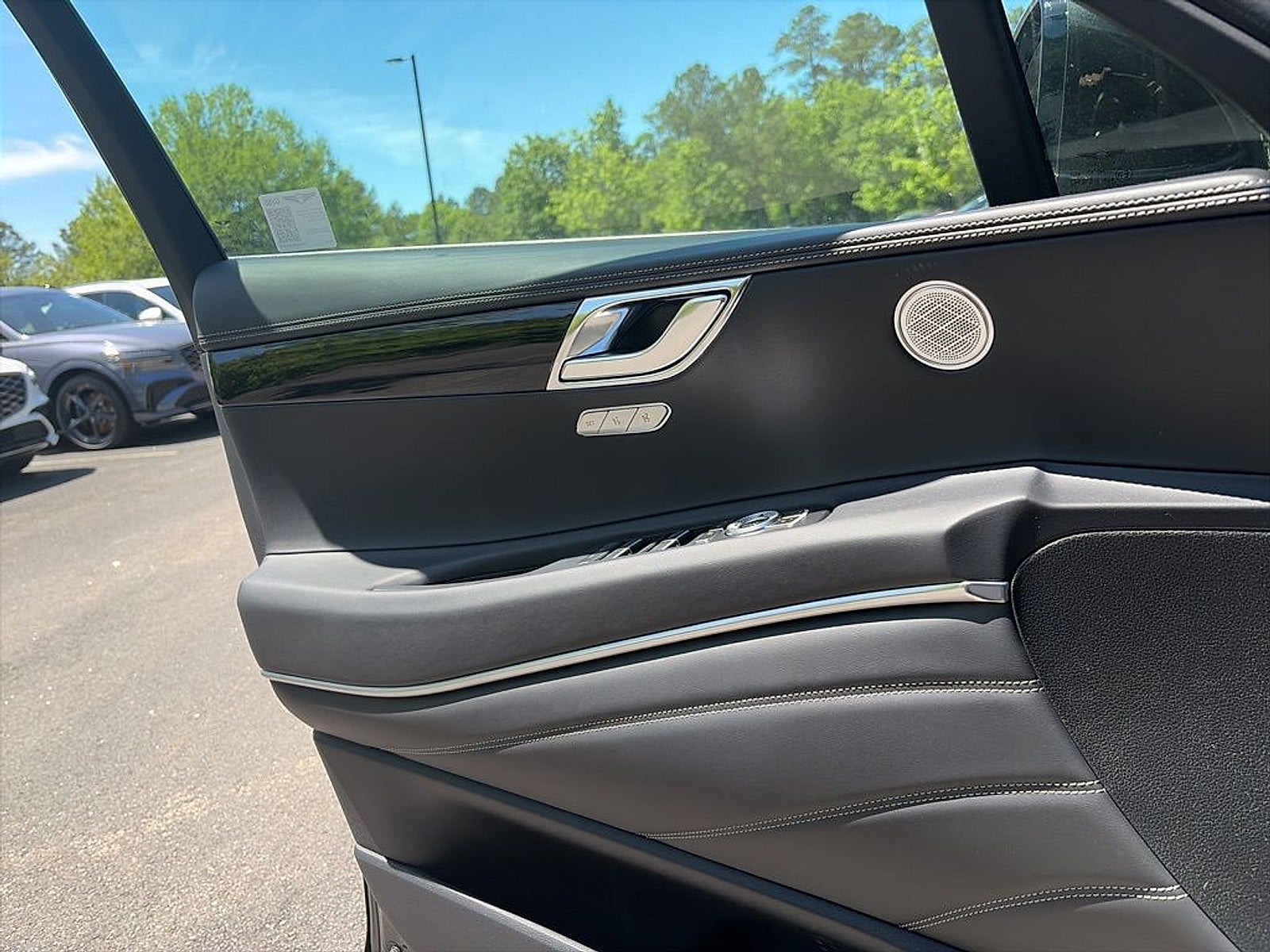 2025 Genesis GV80 2.5T Standard AWD