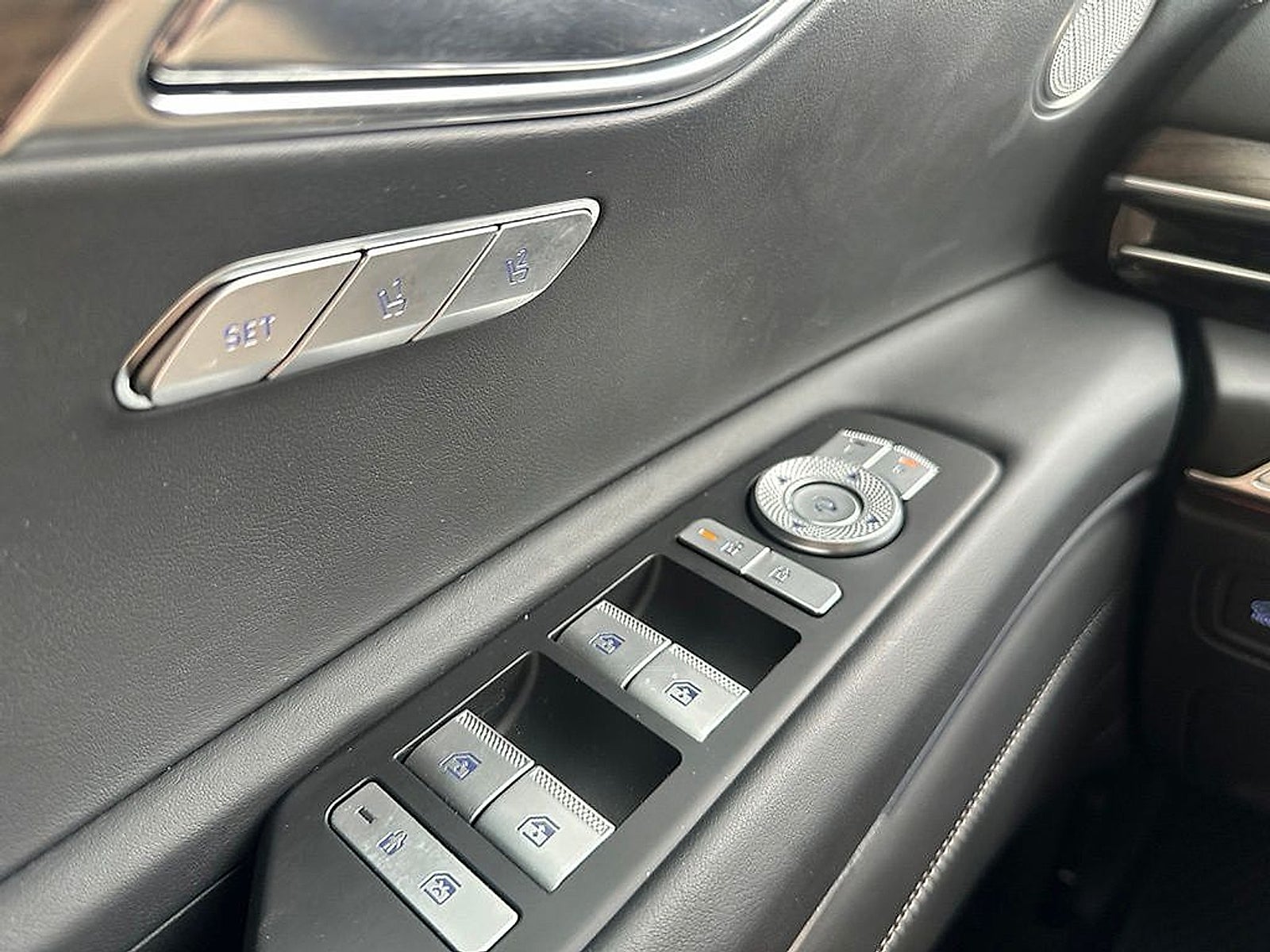 2025 Genesis GV80 2.5T Select AWD