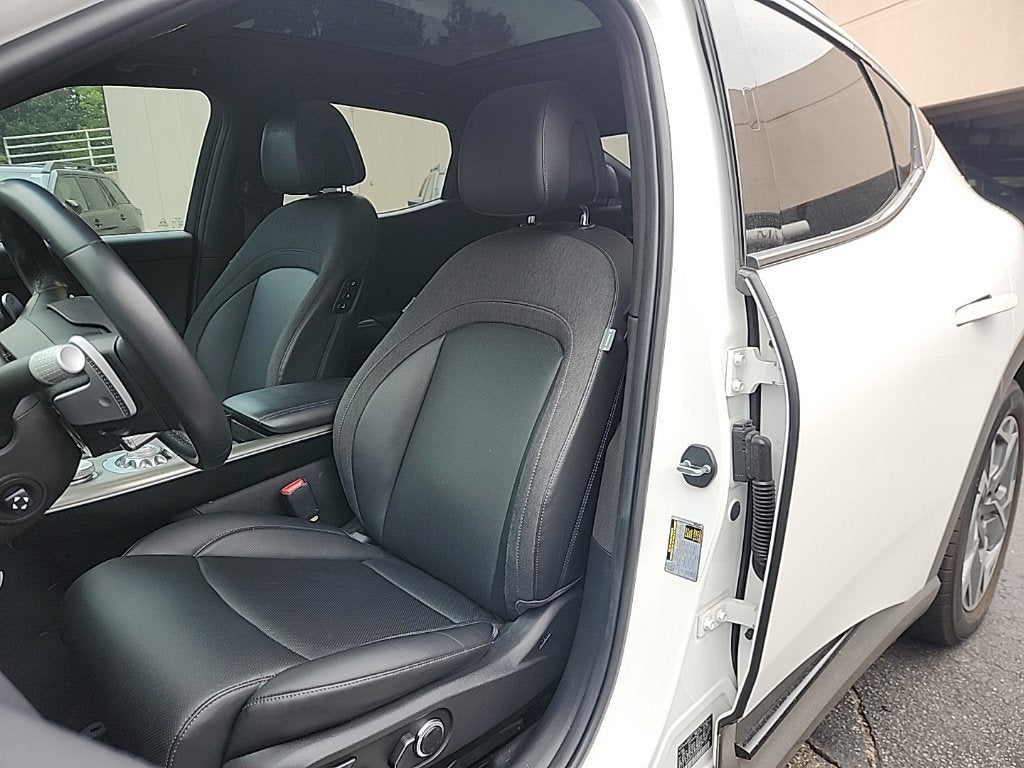 2025 Genesis GV60 Standard RWD