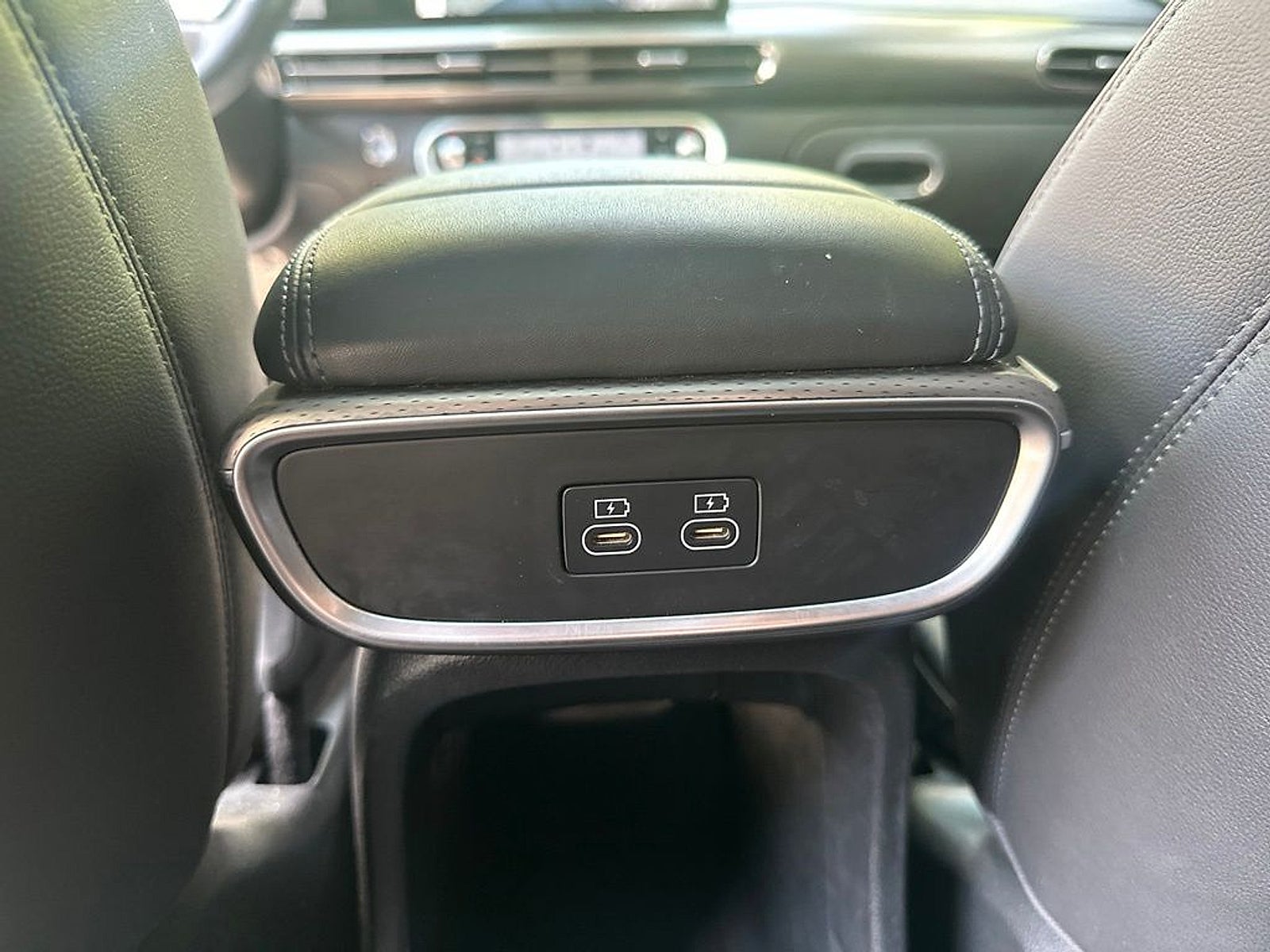 2023 Genesis GV60 Advanced AWD