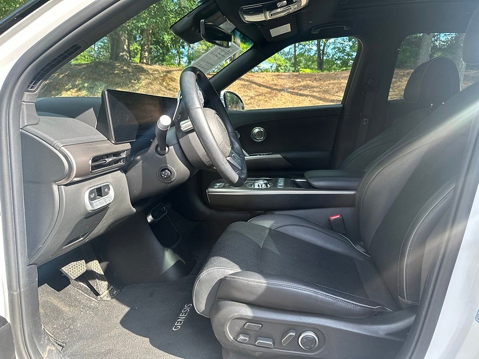 2023 Genesis GV60 Advanced AWD