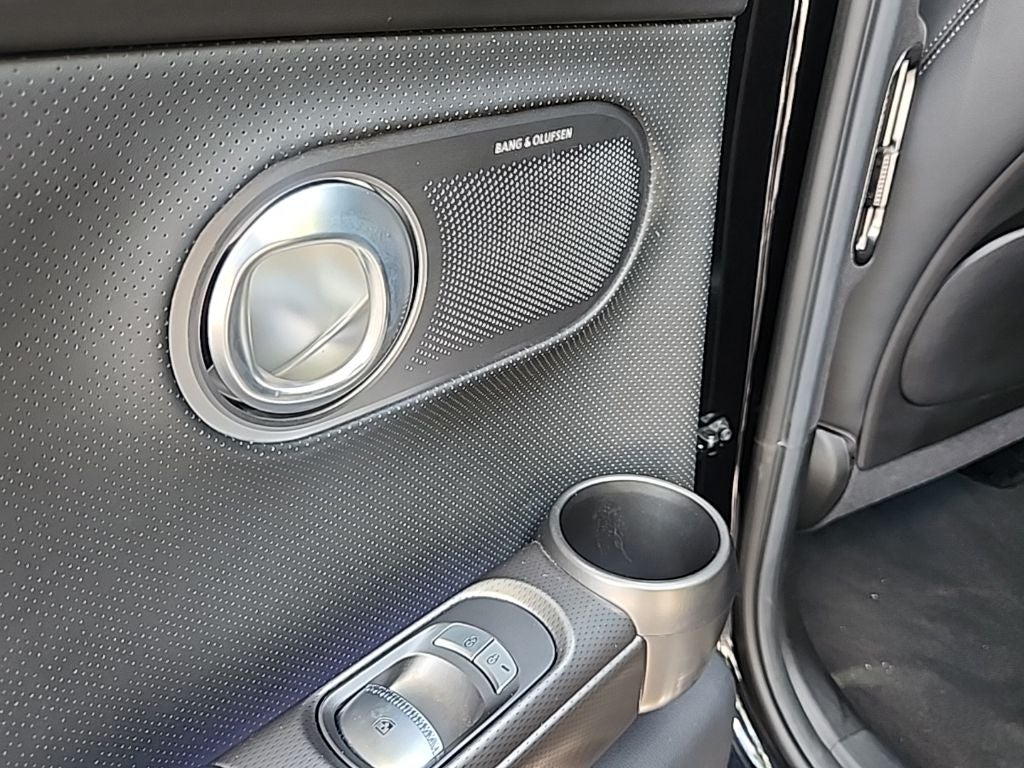 2023 Genesis GV60 Advanced AWD