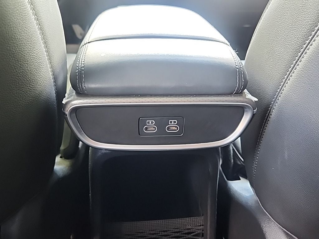 2023 Genesis GV60 Advanced AWD