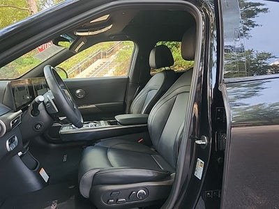 2023 Genesis GV60 Advanced AWD