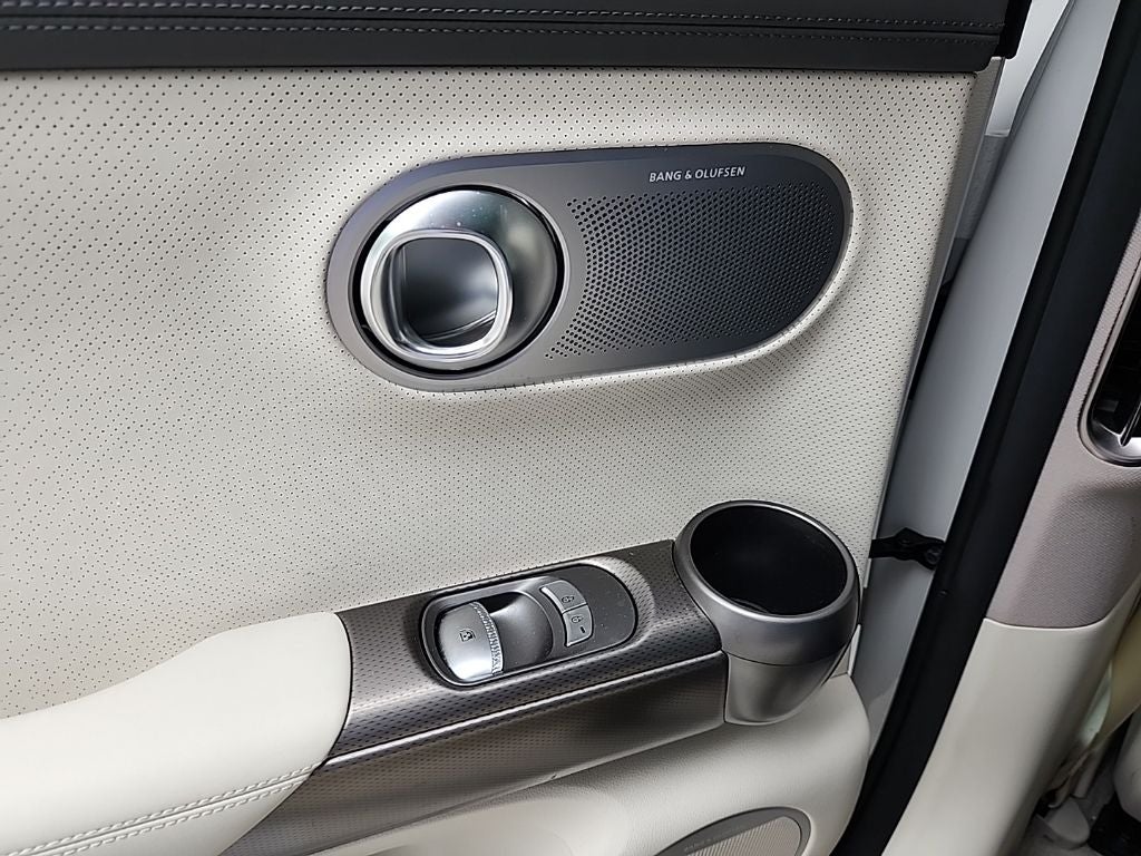 2023 Genesis GV60 Advanced AWD