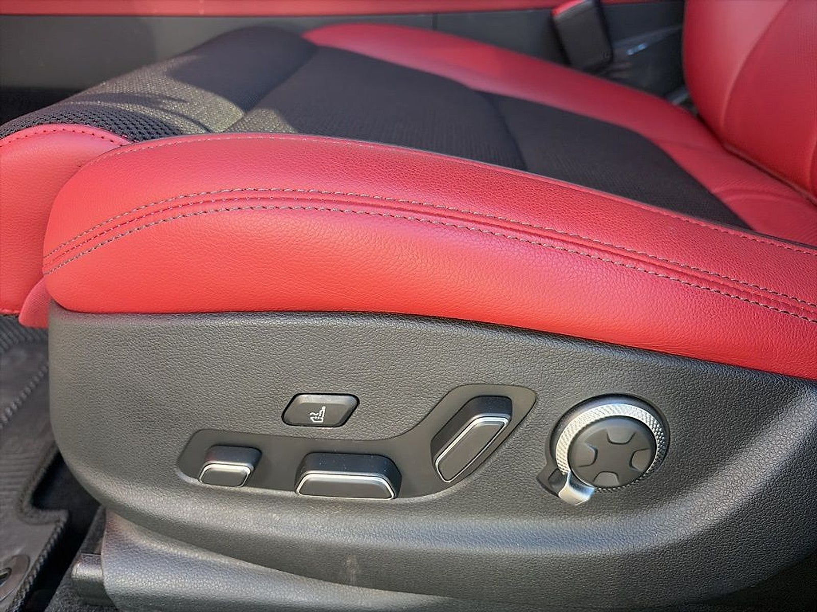 2025 Genesis GV70 2.5T AWD