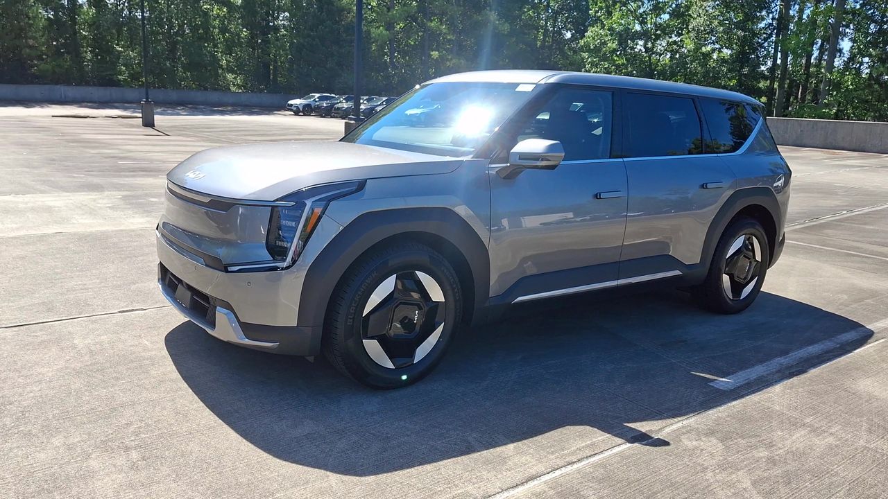 2024 Kia EV9 Light Long Range