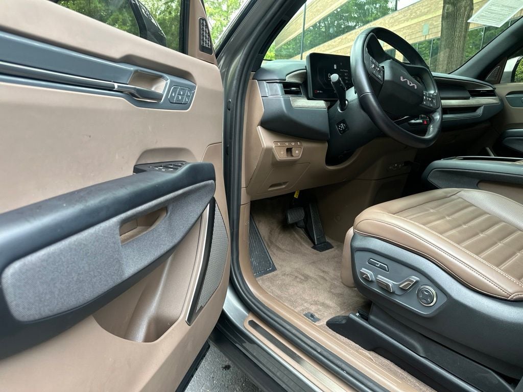 2024 Kia EV9 Land