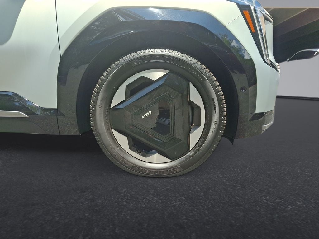 2024 Kia EV9 Land