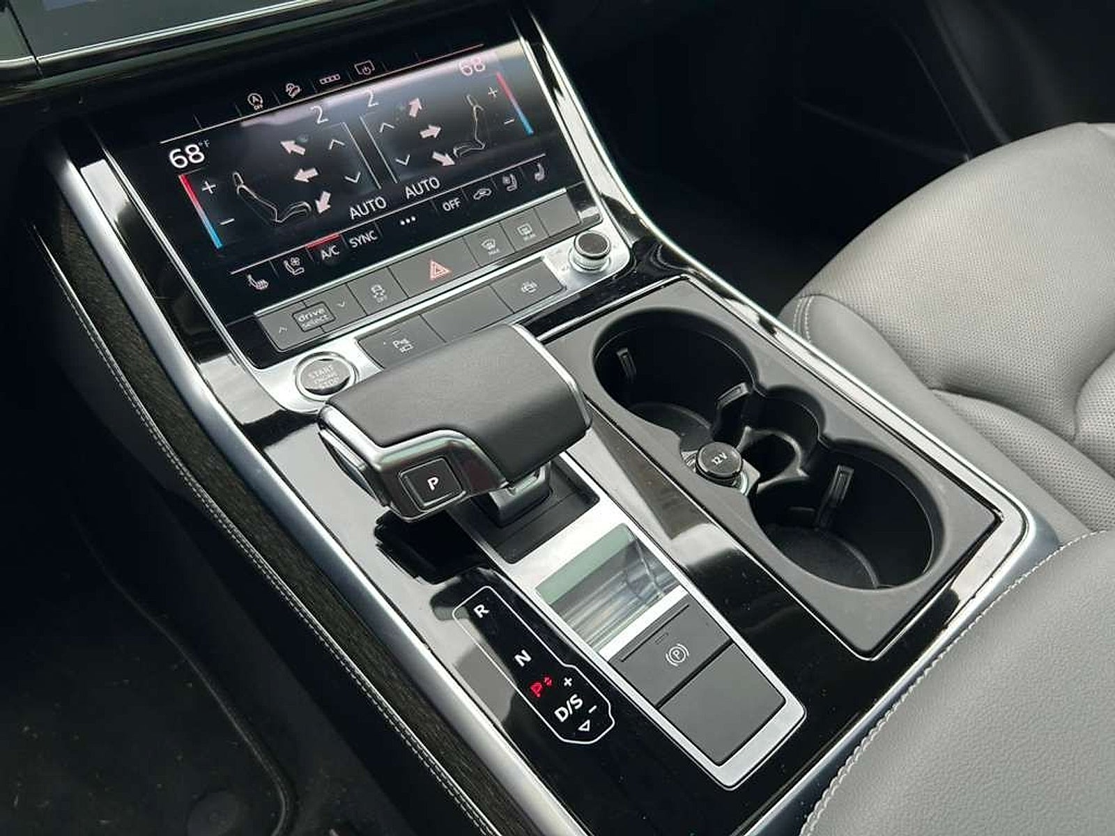 2025 Audi Q7 Premium Plus 45 TFSI quattro Tiptronic