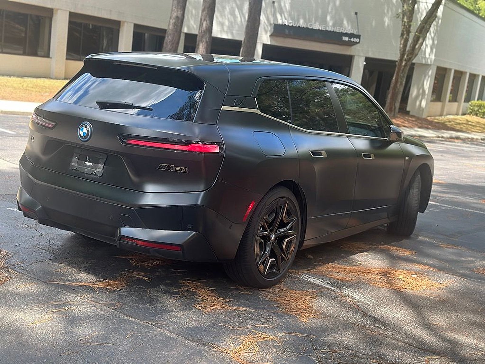 2023 BMW iX M60