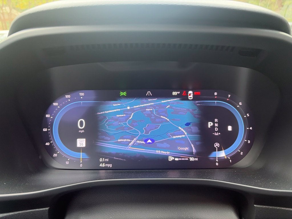 2024 Volvo XC40 B5 Plus Dark Theme