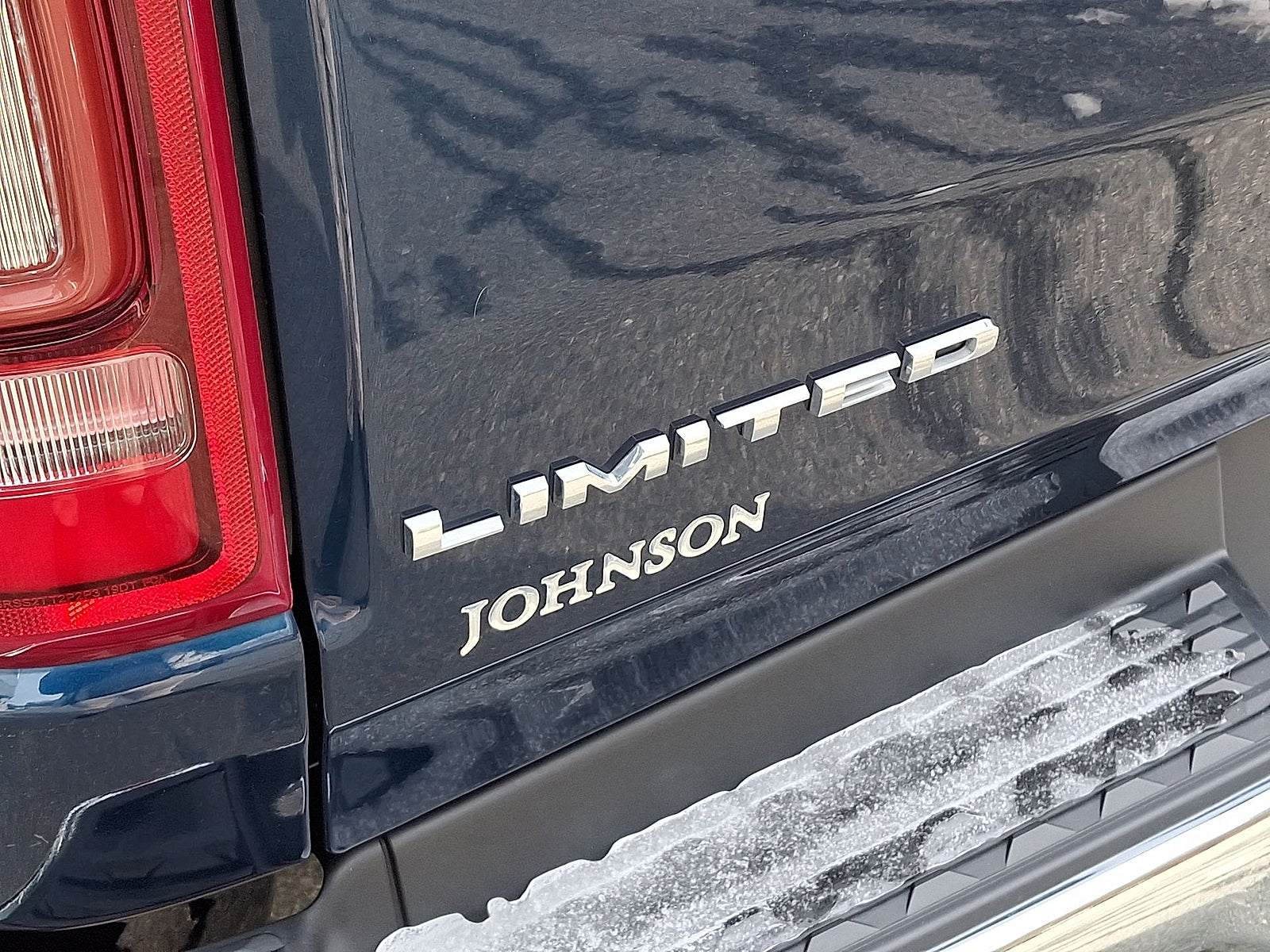 2021 RAM 1500 Limited Crew Cab 4x4 5'7" Box